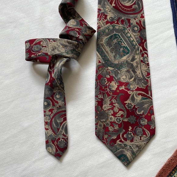 Eaton’s neck tie made in Canada silk distinct late 20th century pattern - Picture 2 of 7